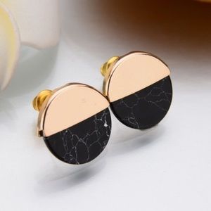 ➕HP 9/5/18🌟🌟Minimalist Marble Gold Earrings 🌟🌟